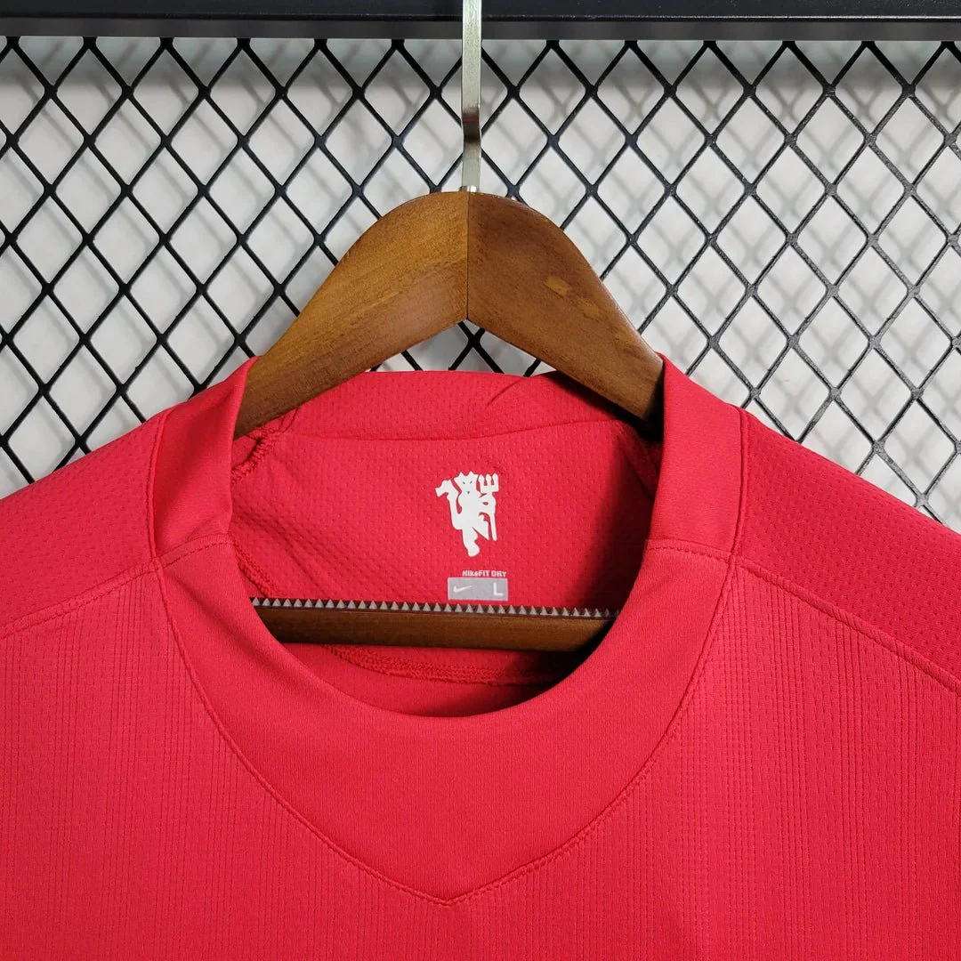 Man United 2007 L/S UCL Home Shirt - Image 4